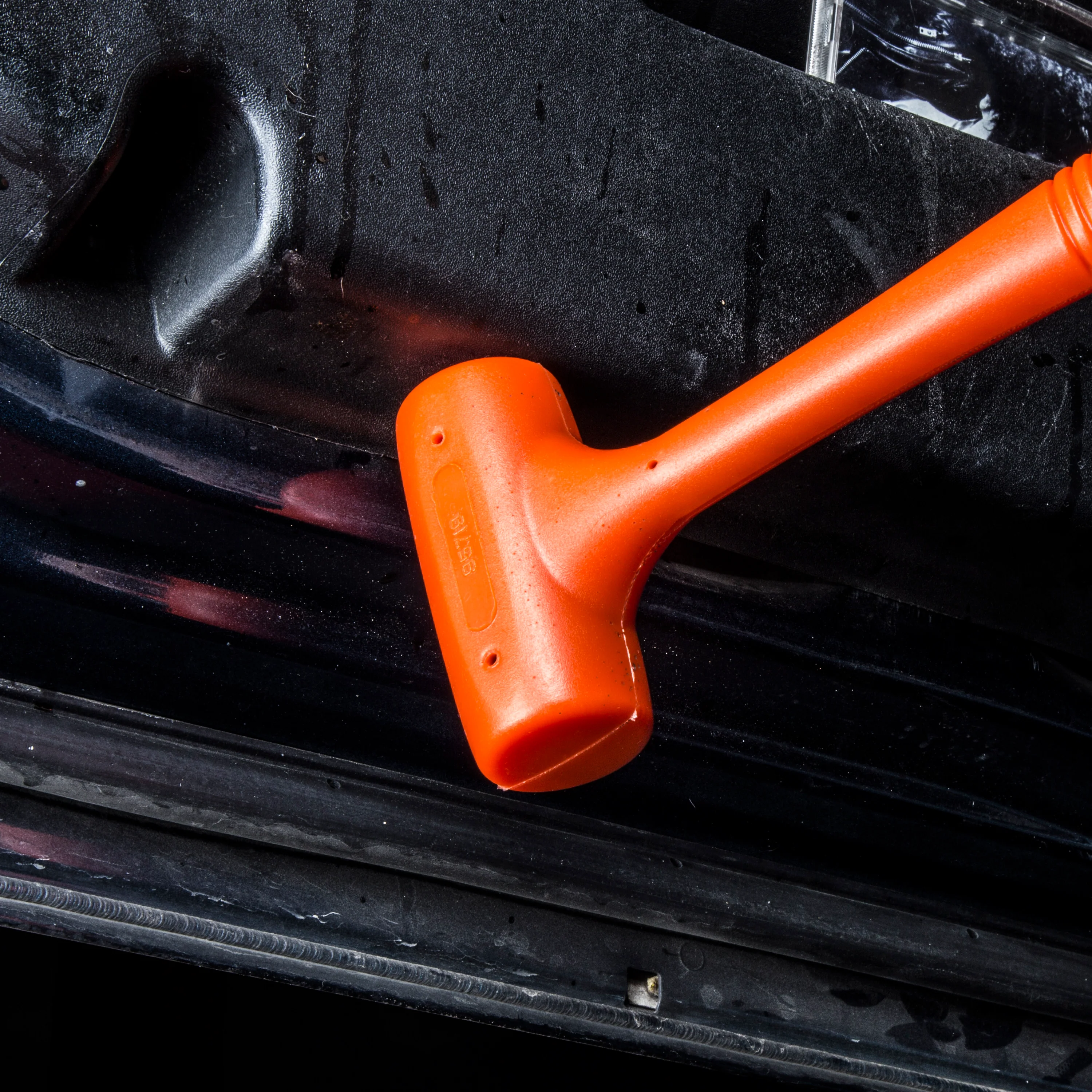 16-Ounce Dead Blow Hammer - Image 5