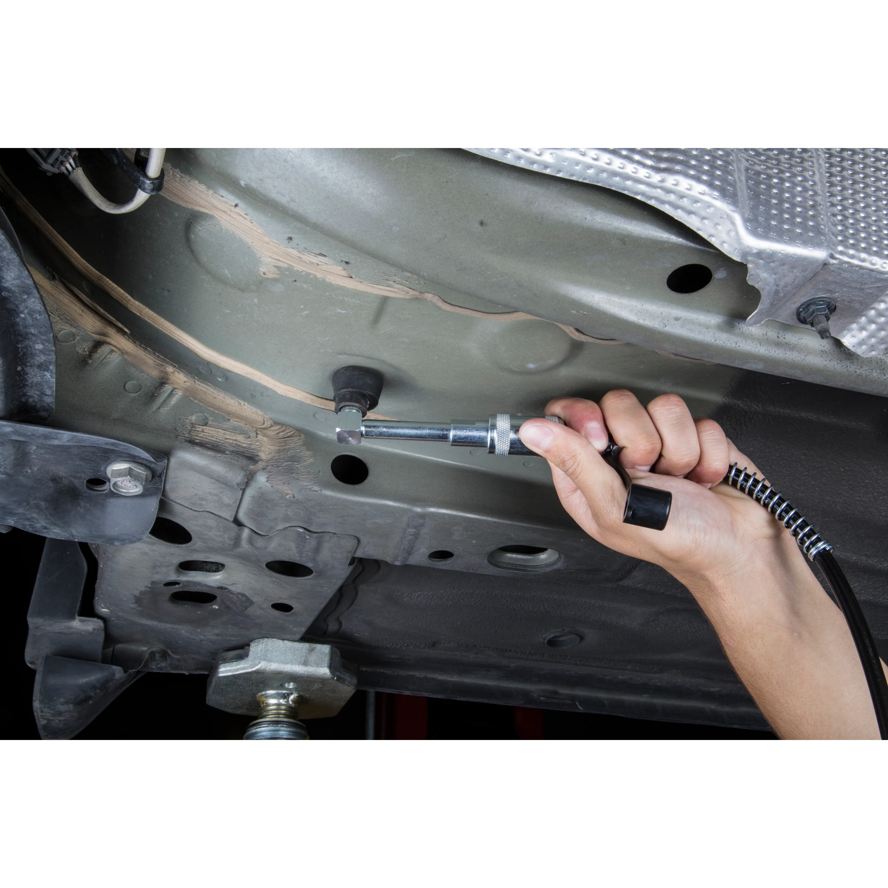 90-Degree Angled Push-Type Grease Gun Adapter - Image 5