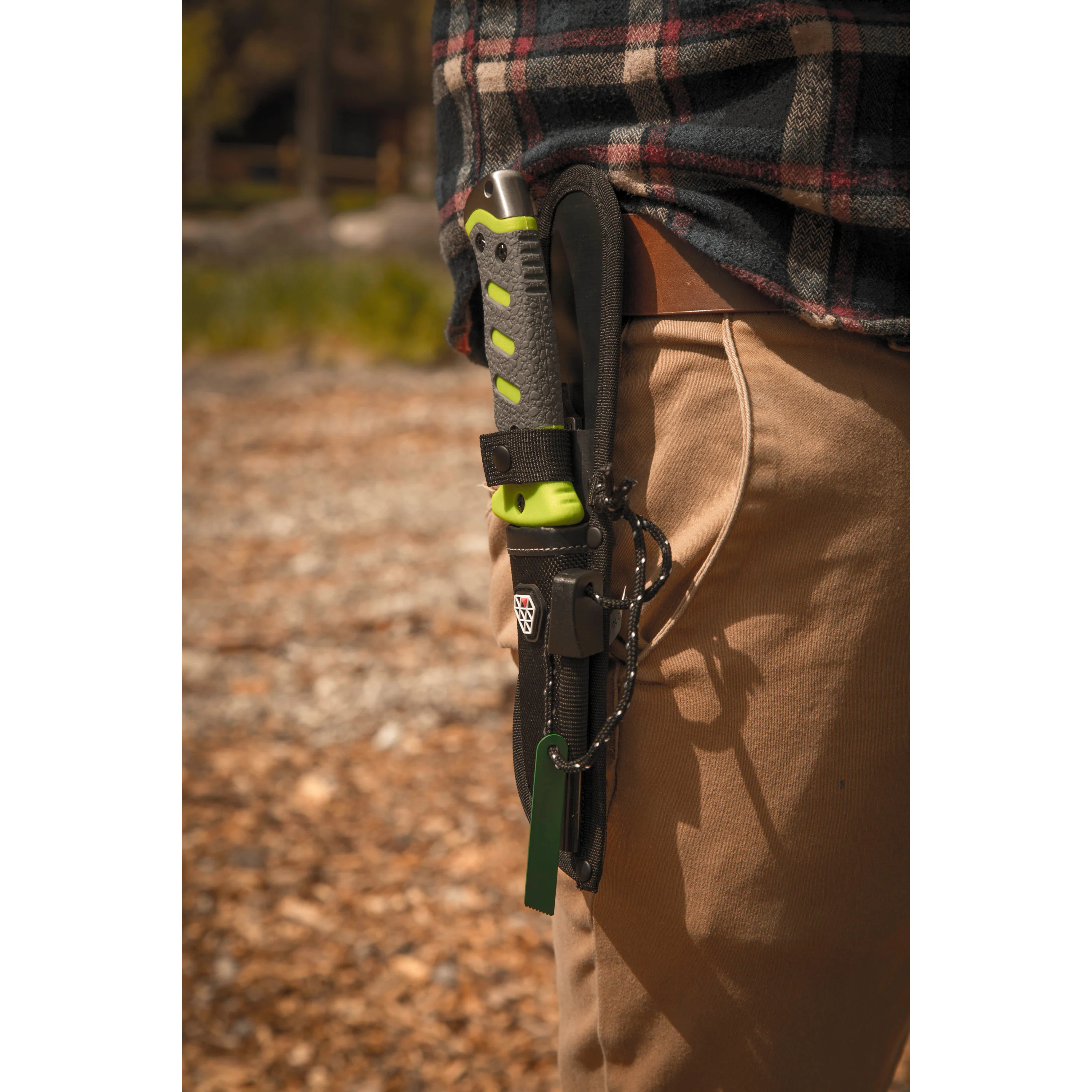 Outdoor Survival Knife with Fixed 4.5-Inch Partially Serrated 420 Stainless Blade and Sheath, Survival Tools - Image 7