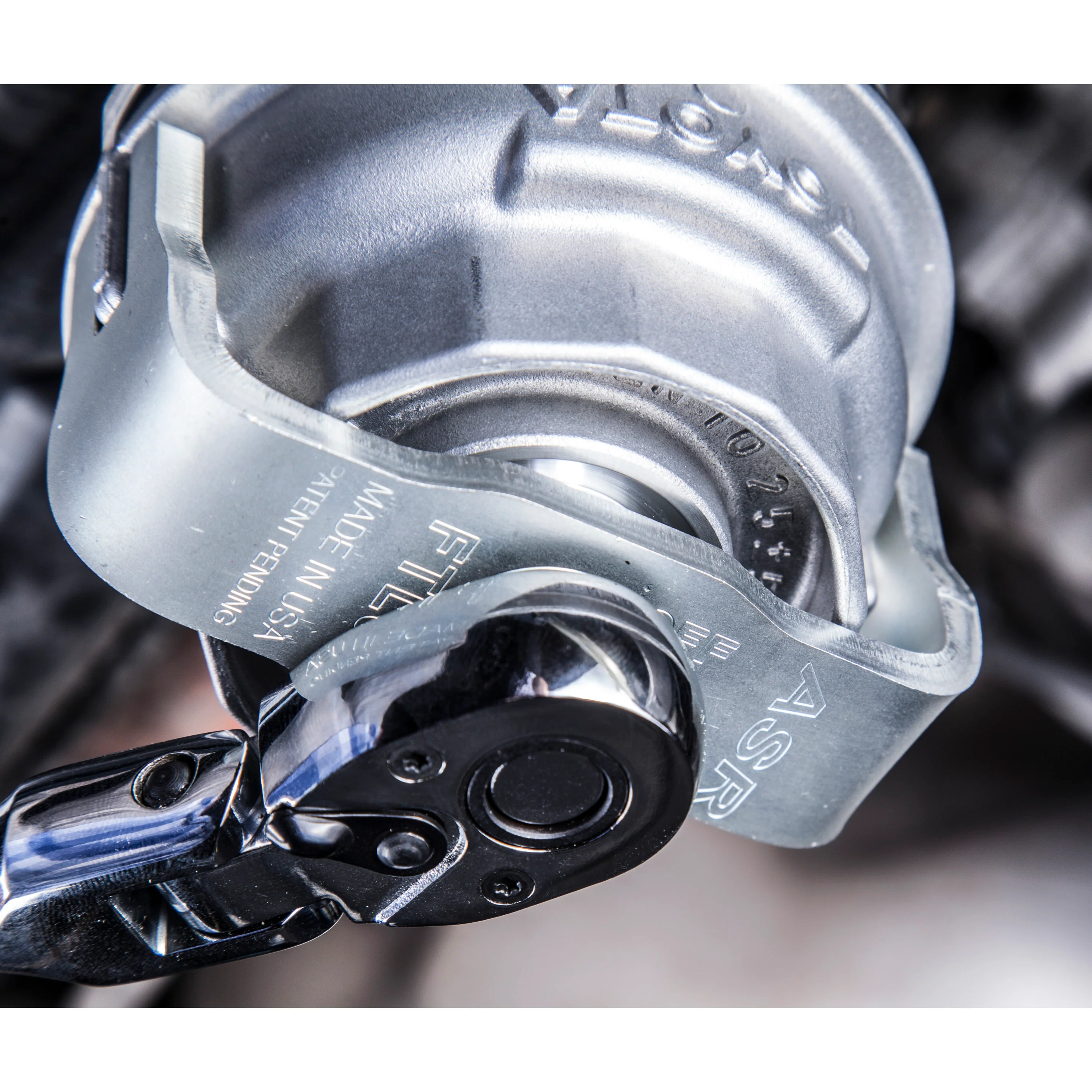 Short Reach Canister Oil Filter Housing Wrench for Newer Model Toyota, Lexus, and Scion - Image 5